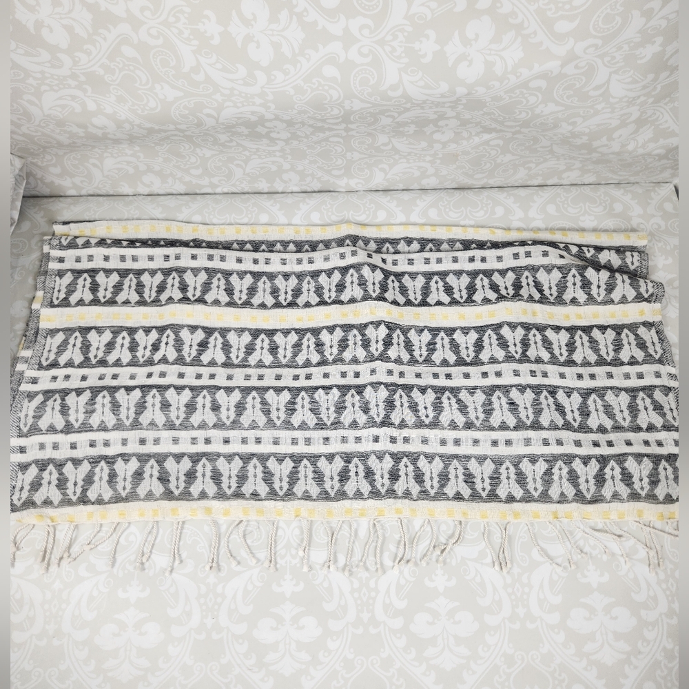 NWT Cole Haan Gray and Yellow "Arrowhead Yarndye" Patterned Scarf